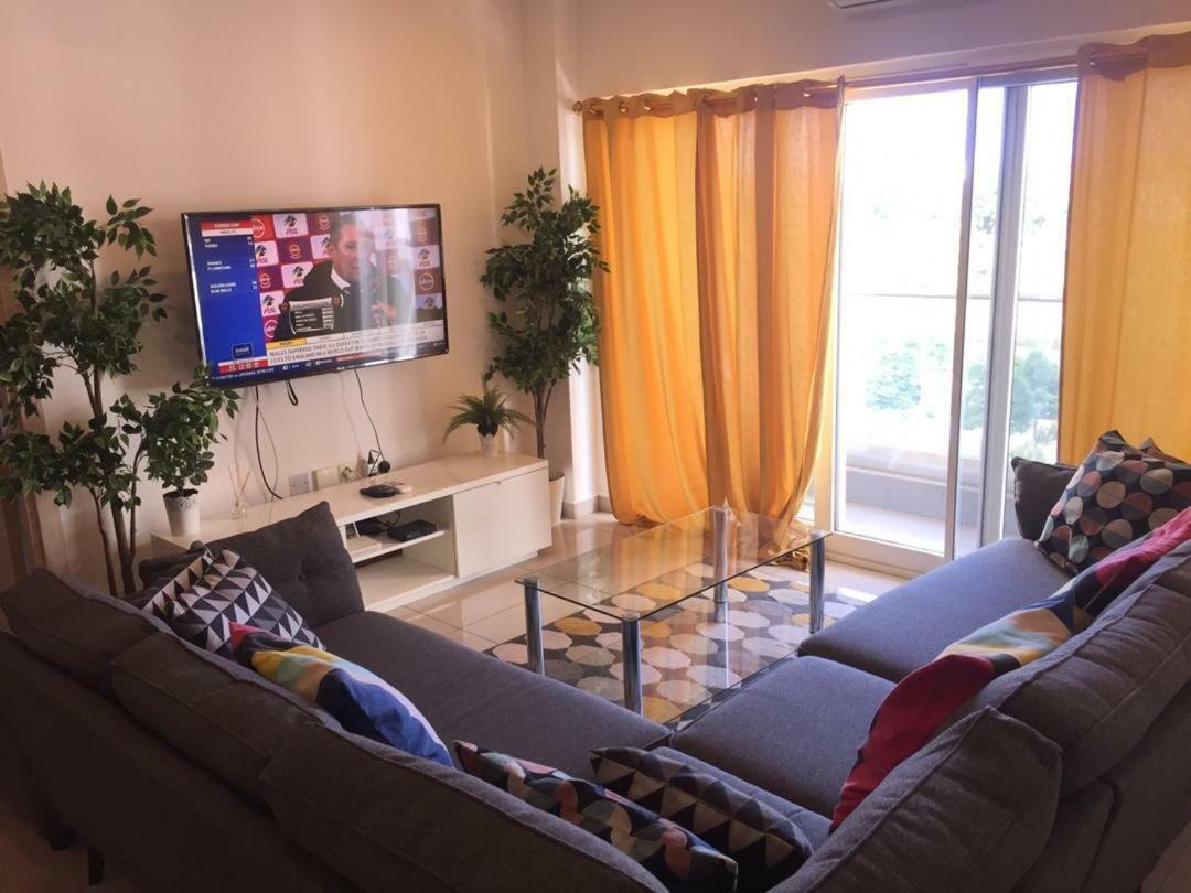 Gallery Apartments By Bestwest Hospitality Акра Екстериор снимка